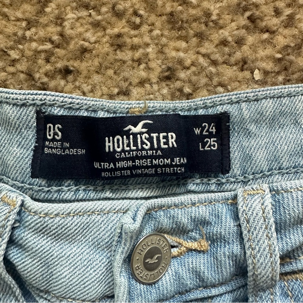 Hollister Light Blue Distressed Mom Jeans Bundle 2 pair!  size 0 / 1 short EUC - Picture 6 of 8